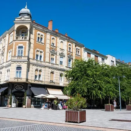 Luxus A Varos Felett Apartment *